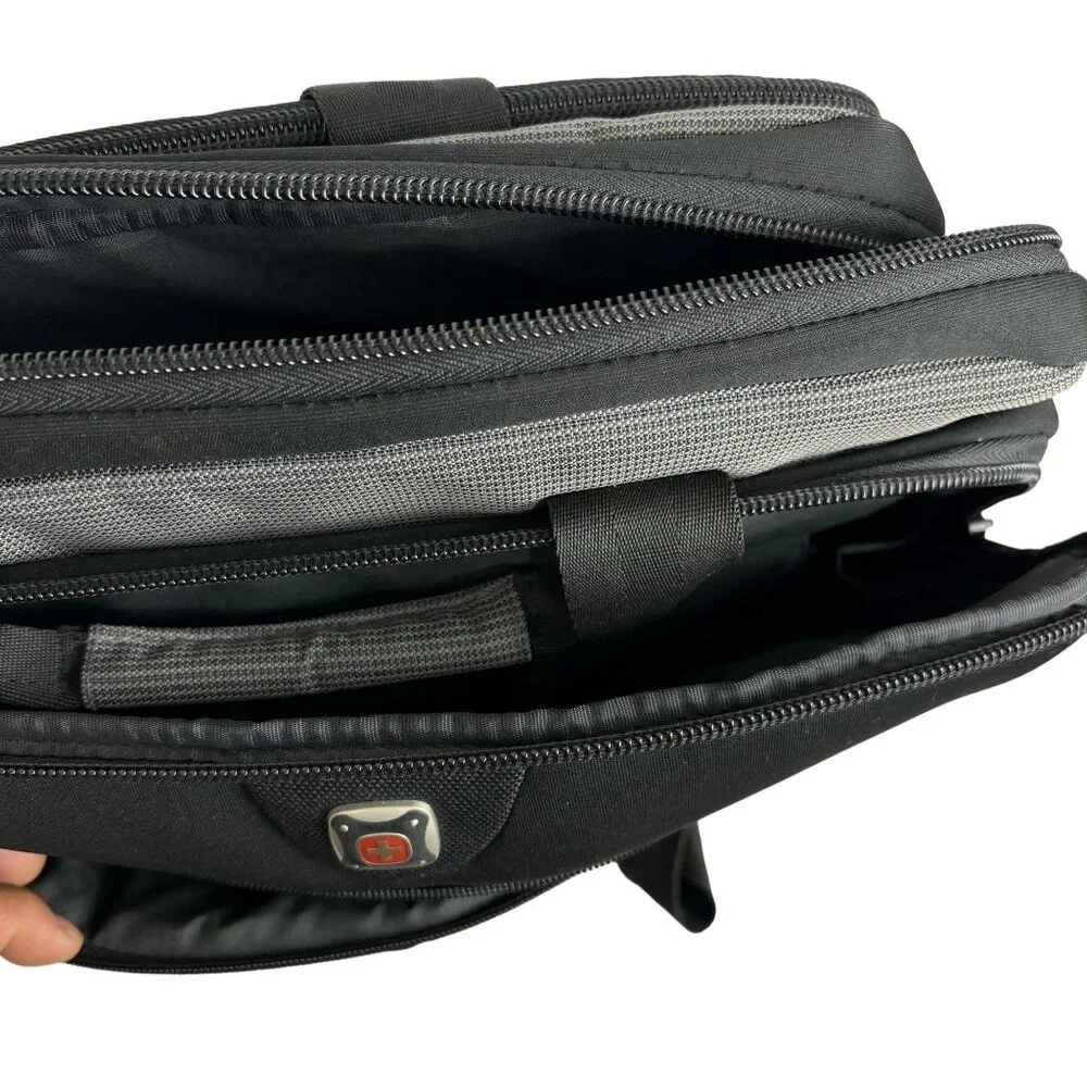 SwissGear Wenger Black & Gray Laptop Bag - Multiple Compartments Durable Fabric. - Picture 14 of 16